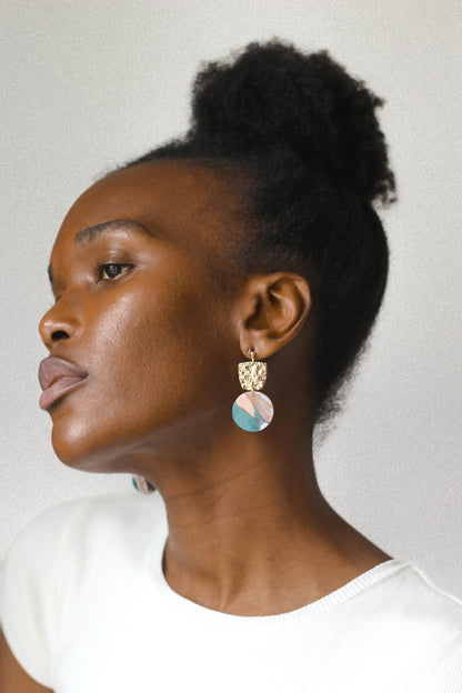 LES COMBLÉES en motif soleil