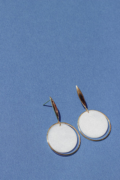 Boucles d'oreilles uniques et chics réalisées à la main par dehis studio